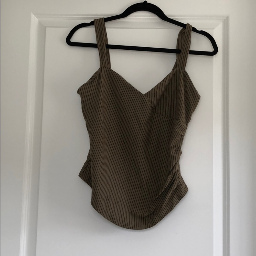 Green crop top